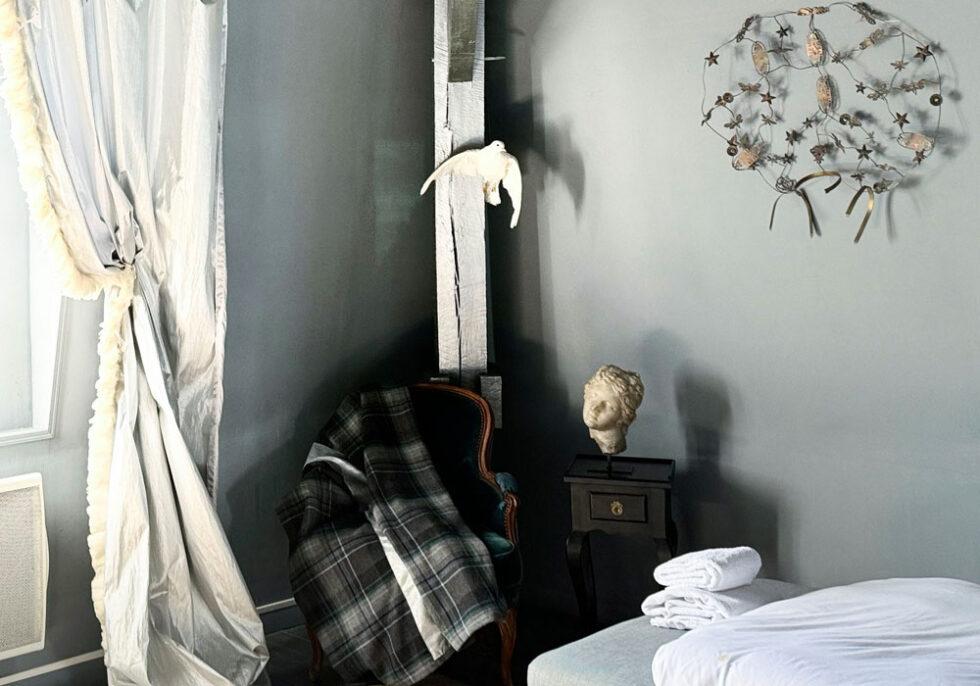 Chambre 2 de la suite Pierre et le Loup Provins Maison Stella Cadente